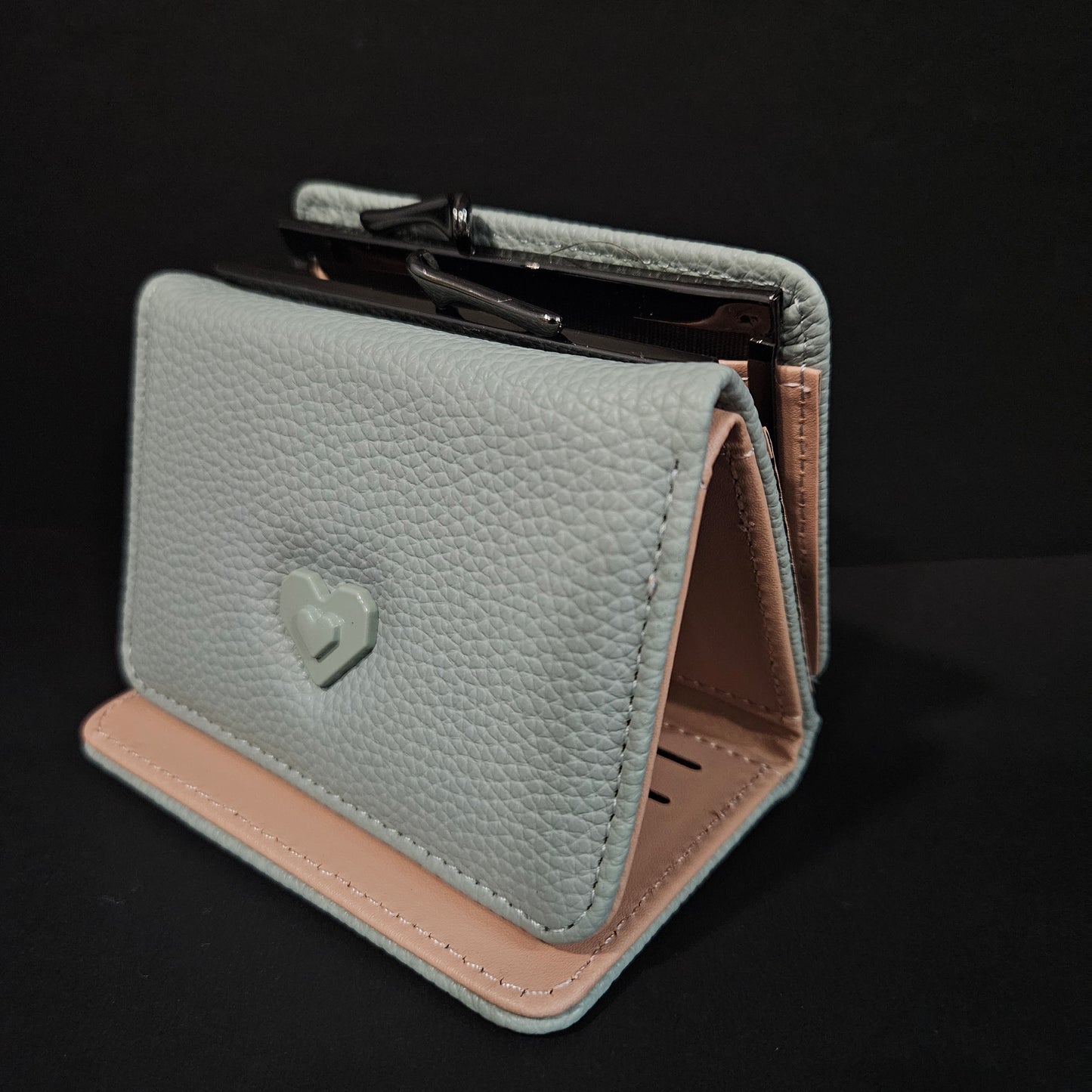 Cute heart puse for women's with multiple cash carry slots & cards holding slots easy to portable pocket wallet for women