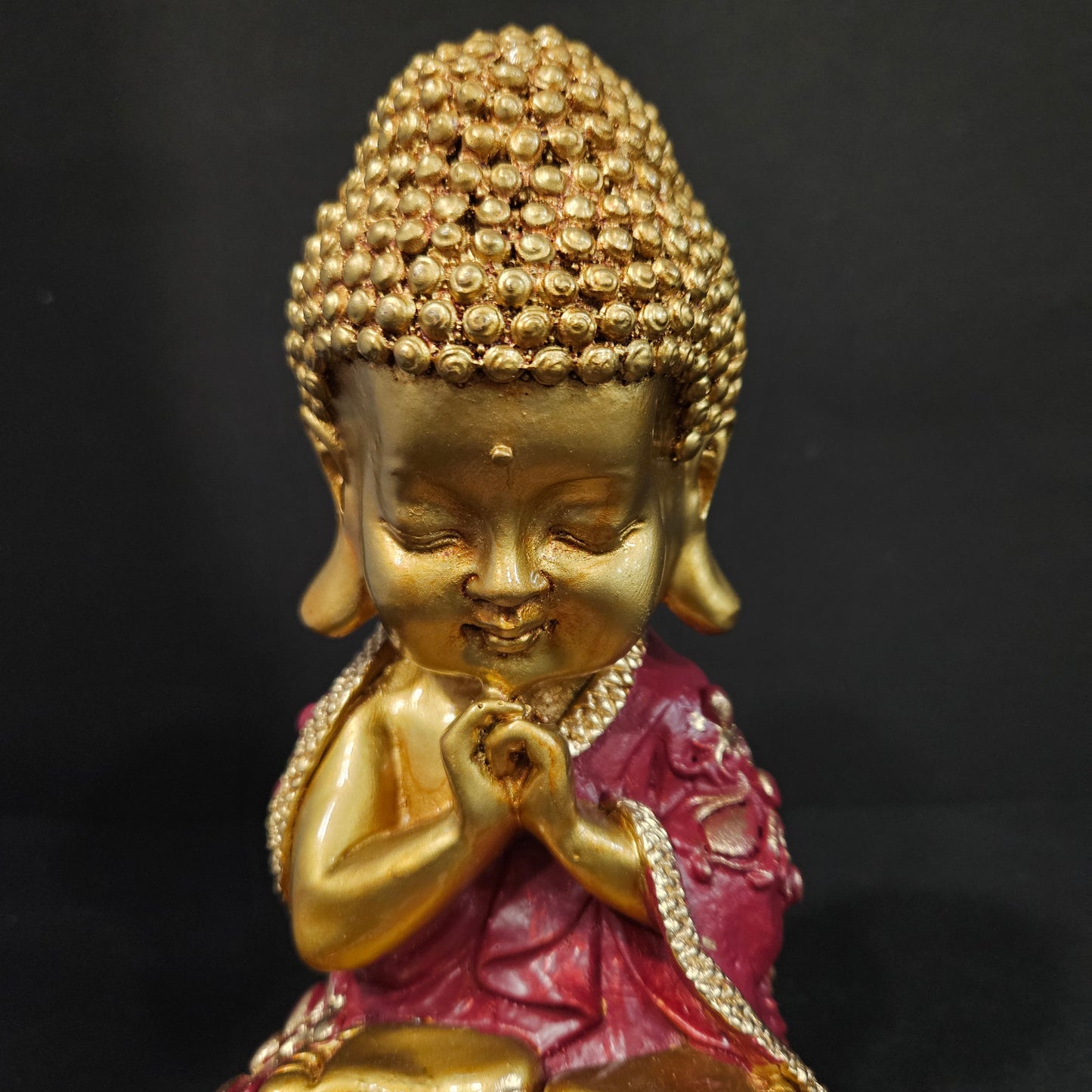 Traditional small Buddha statue showpiece Figurine