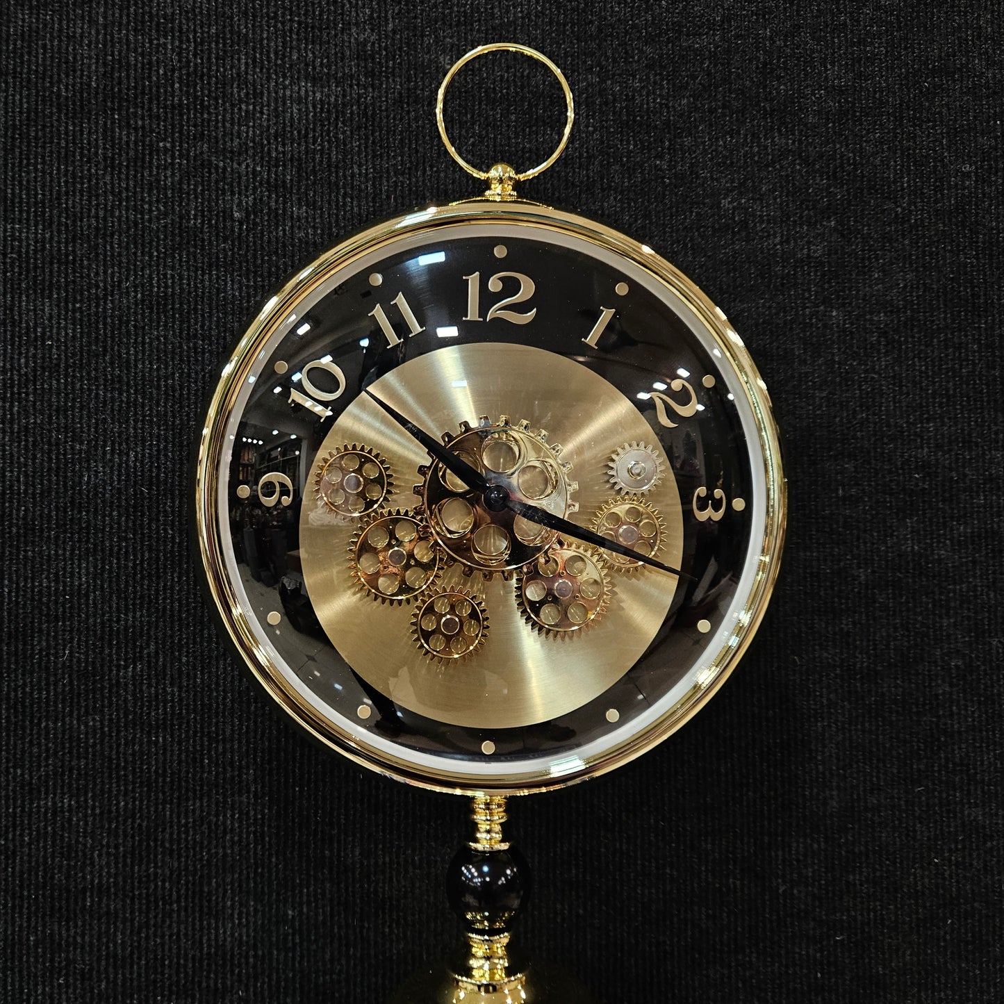 Silent Sweep Noiseless Technology Analog Clock with gears Metal Golden 3D Numbers