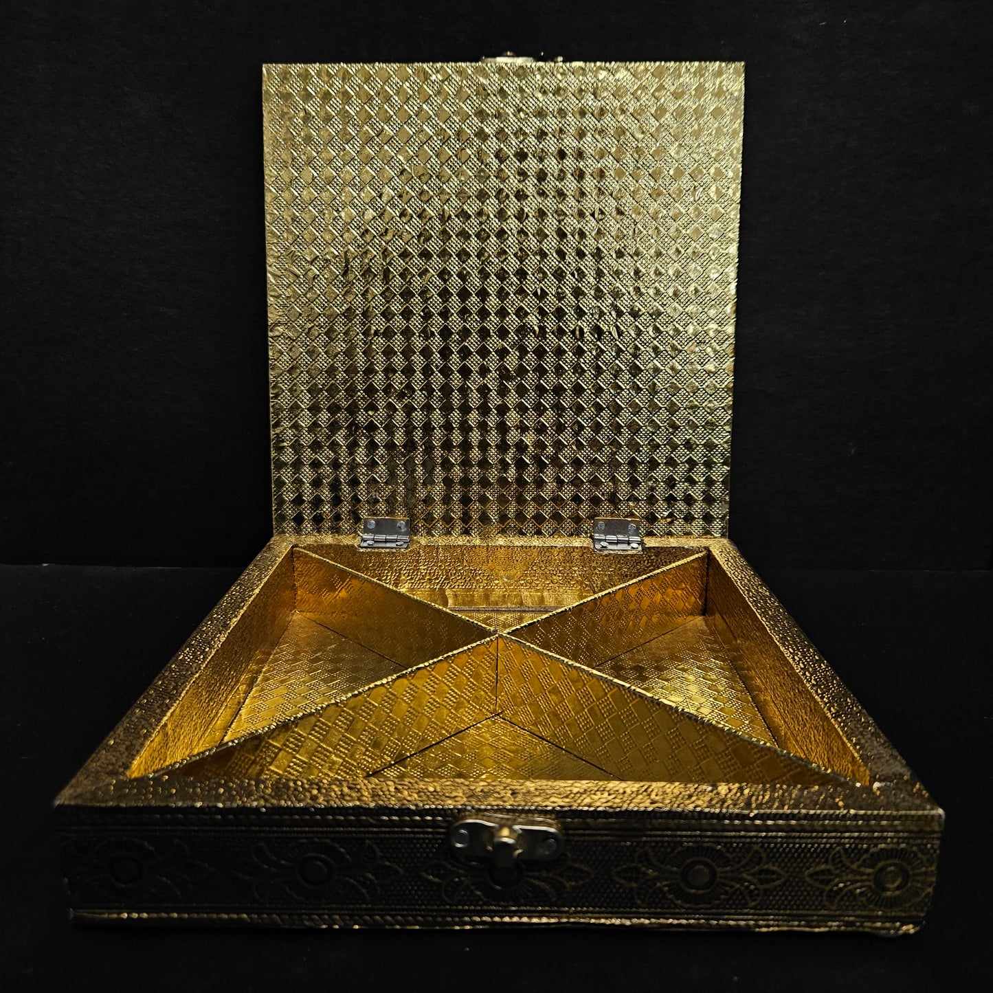 Decorative Handicraft Dry Fruits food Gift Boxes Marrige Gift Box Birthday Gift Box four Section Multipurpose Boxes