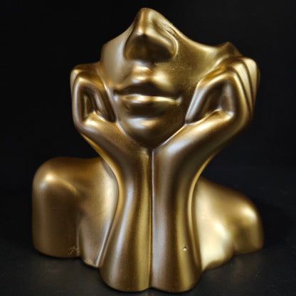 A lady Statue Showpiece Figurine to bring attractive elegant look to your table