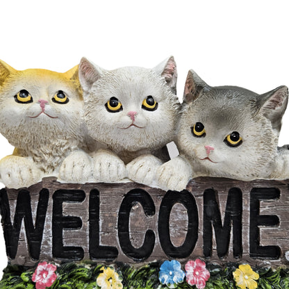 Gardman Animal Welcome Sign Cat featuring three kittens painted on a wood-style design