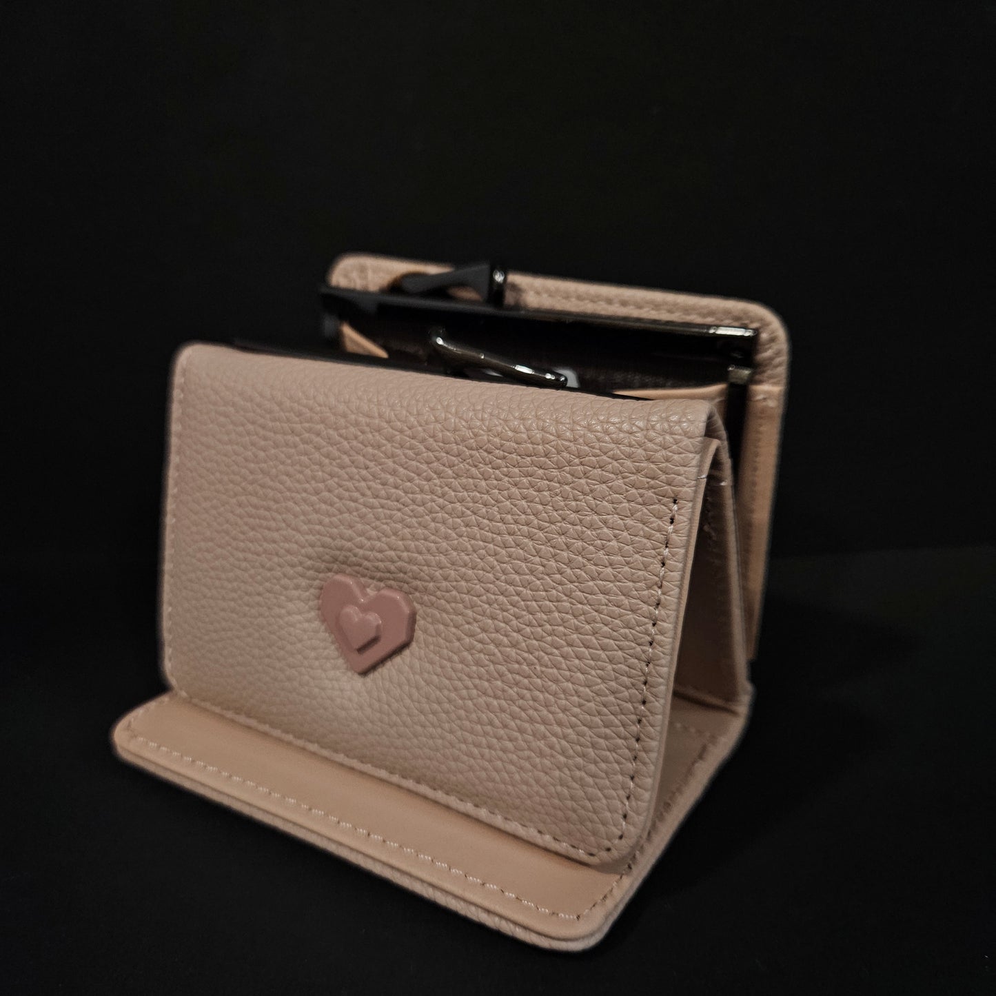 Cute heart puse for women's with multiple cash carry slots & cards holding slots easy to portable pocket wallet for women