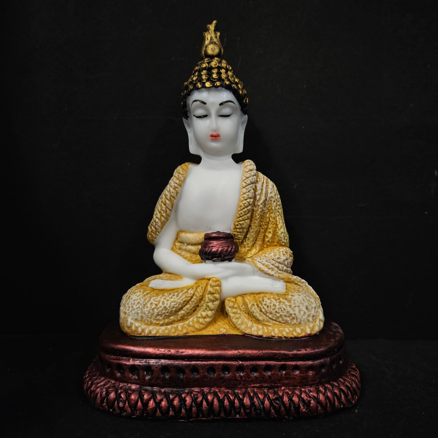 Polyresin Sitting Buddha Idol Handcrafted Statue Showpiece for HomeDecor,Living Room Decoration Gift Items