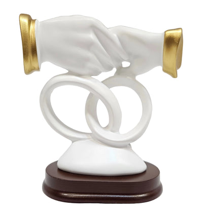 Wedding Couple Figurine – Decorative Statue with Interlocked Rings and Holding Hands, Home Decor, Romantic Table Centerpiece