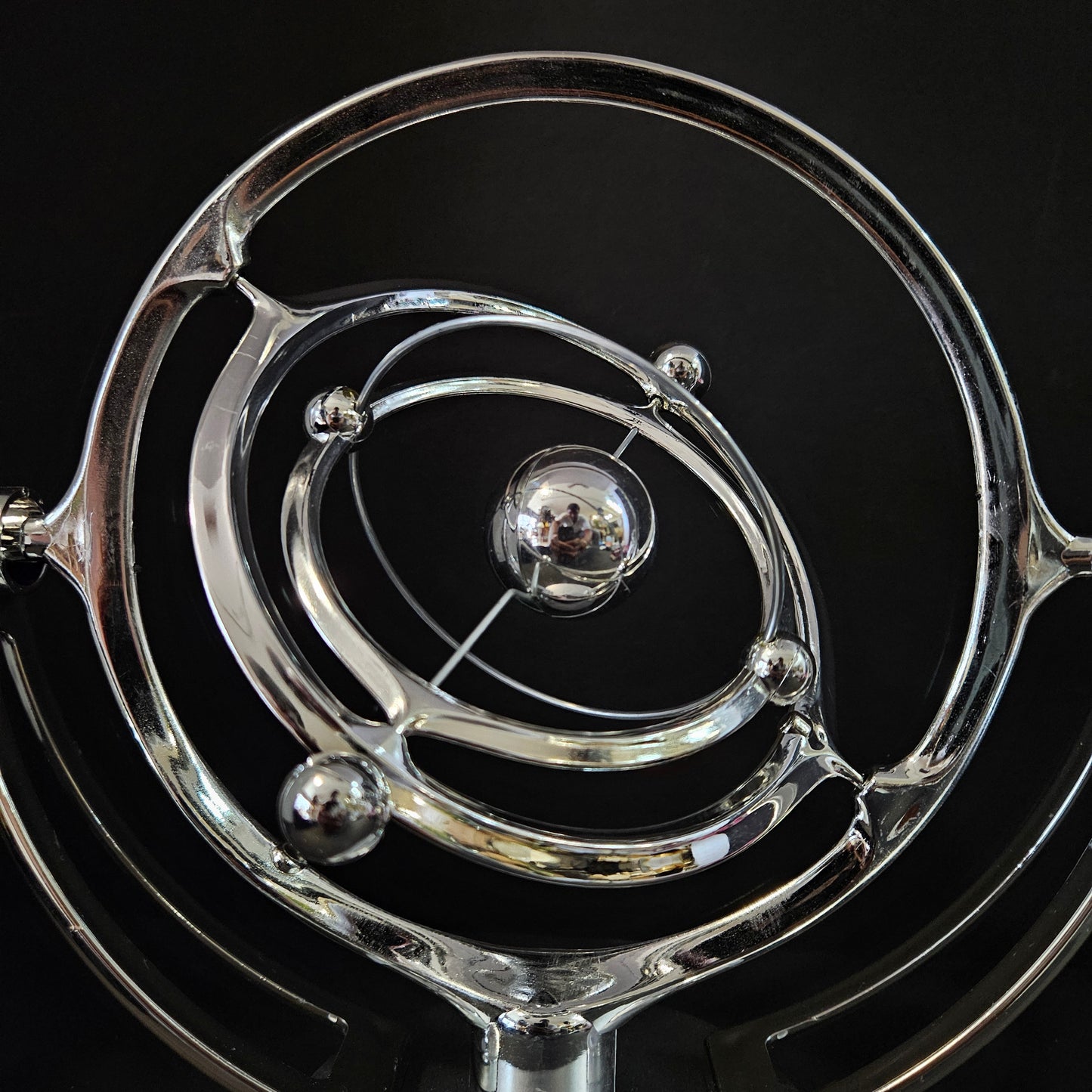 Amazing Orbital Revolving Gadget Perpetual Motion Desk Art Toy Office Decor