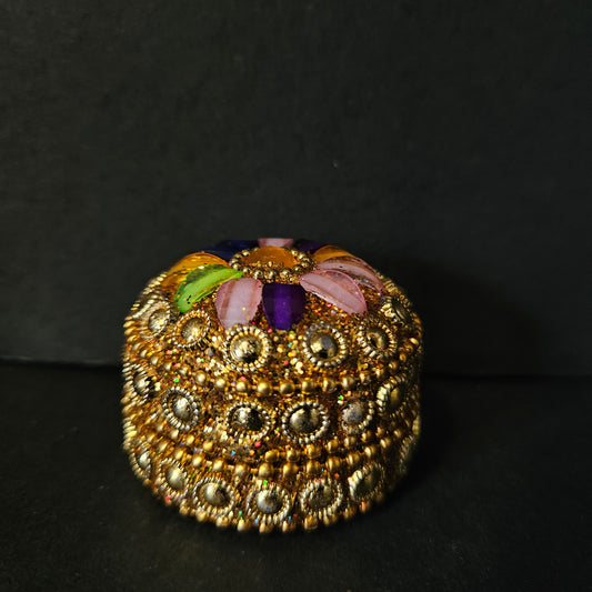 Gold Moti Sindoor Dibbi Kumkum Box, Sindoor Dani Fancy Sindoor Dibbi Earrings Moti Box, Ideal for Gifting & Decoration