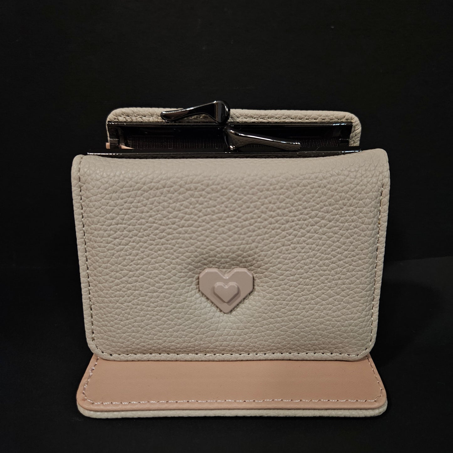 Cute heart puse for women's with multiple cash carry slots & cards holding slots easy to portable pocket wallet for women