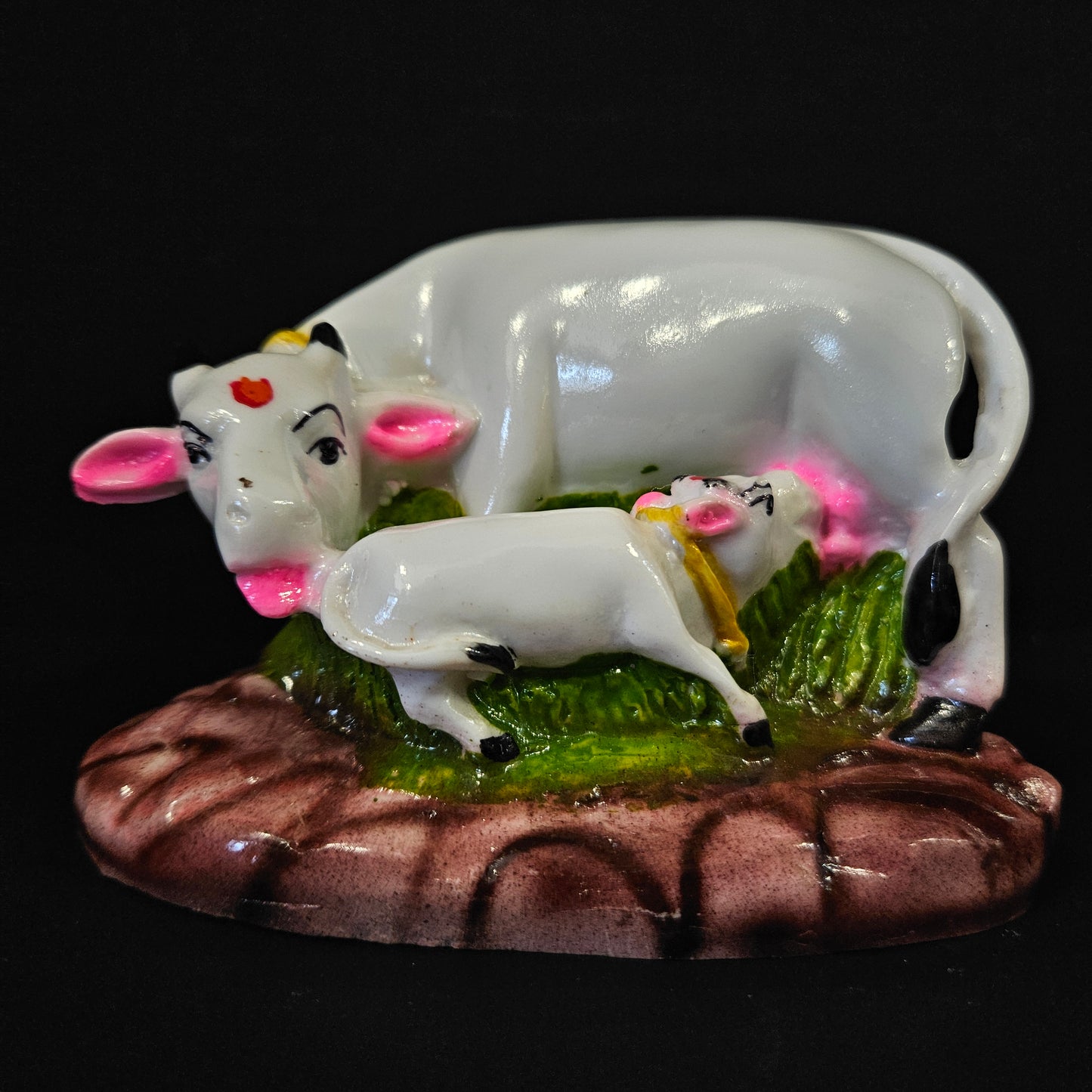 Cow & Calf radium Statue showpiece Figurine Ceramic Statue Ideal for Home,Mandir,Office Temple for Home Decor, Pooja Worship Room Use