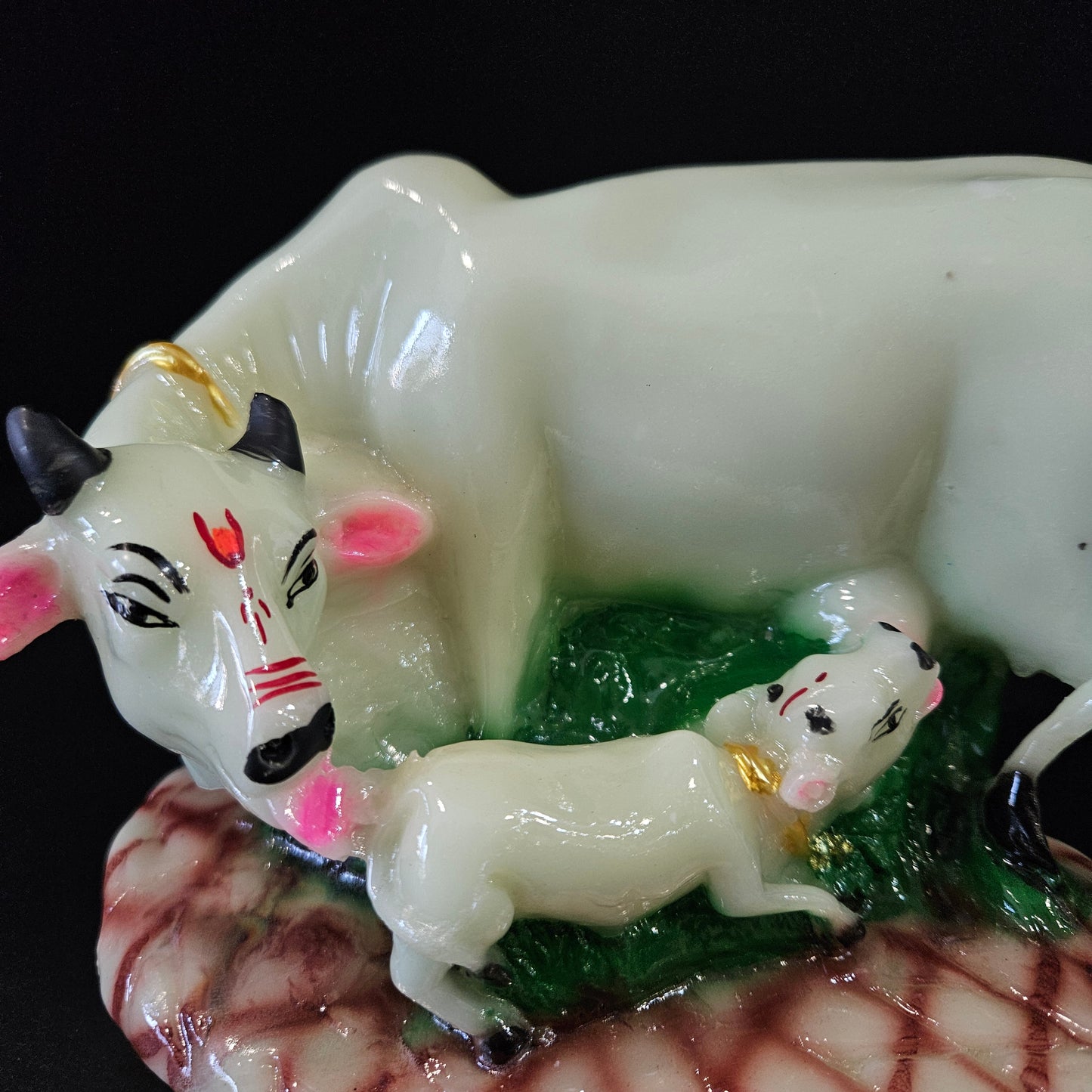 White Cow Idol for Pooja, Poly Resin and Marble Dust,Glossy Finish, Home Decor, Lord Krishna Symbol