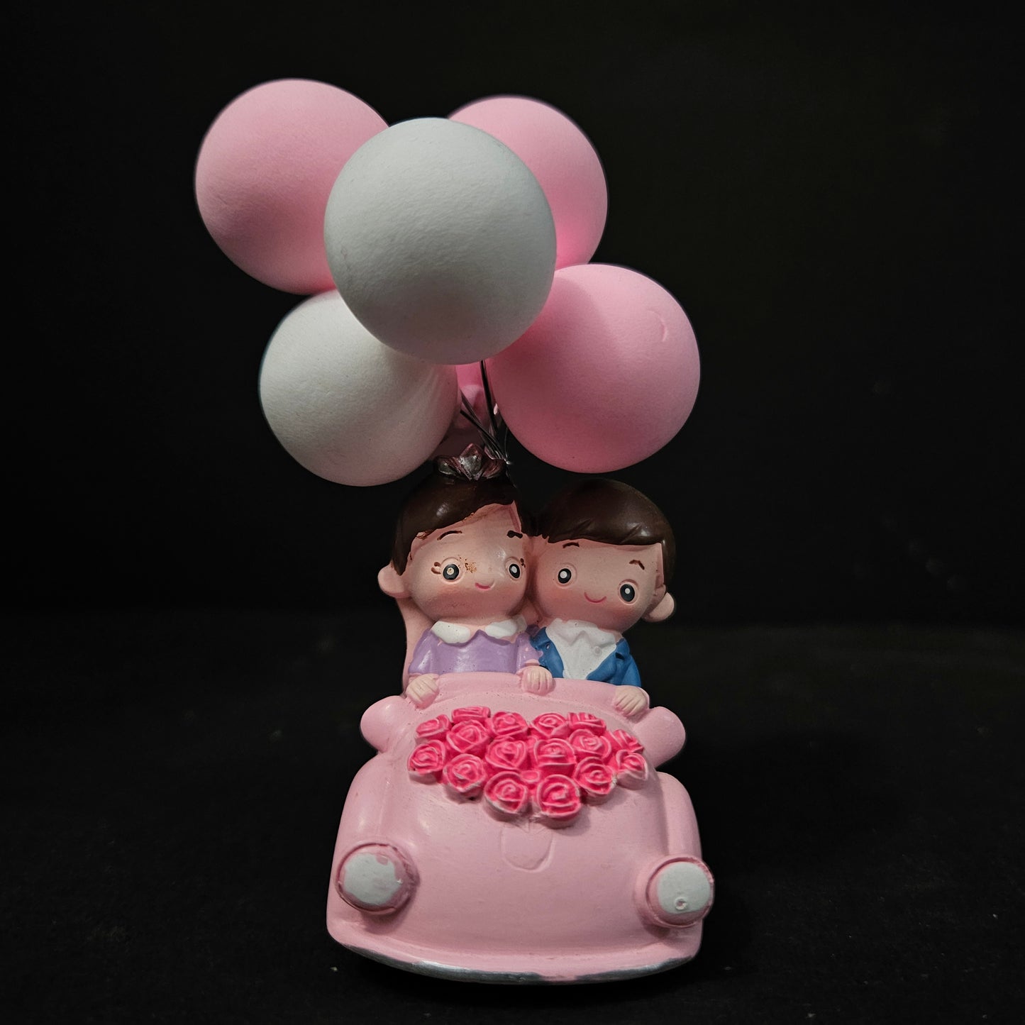 Valentine Gift for Girlfriend Boyfriend Wife Husband-Romantic Couple Miniature Statue with Balloons on a Car Decorative Showpiece Gift for Him Her Anniversary Wedding Birthday
