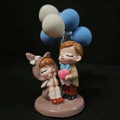 Miniature Statue with Couples holding heart & Balloons Decorative Showpiece Gift for Him Her Anniversary Wedding Birthday
