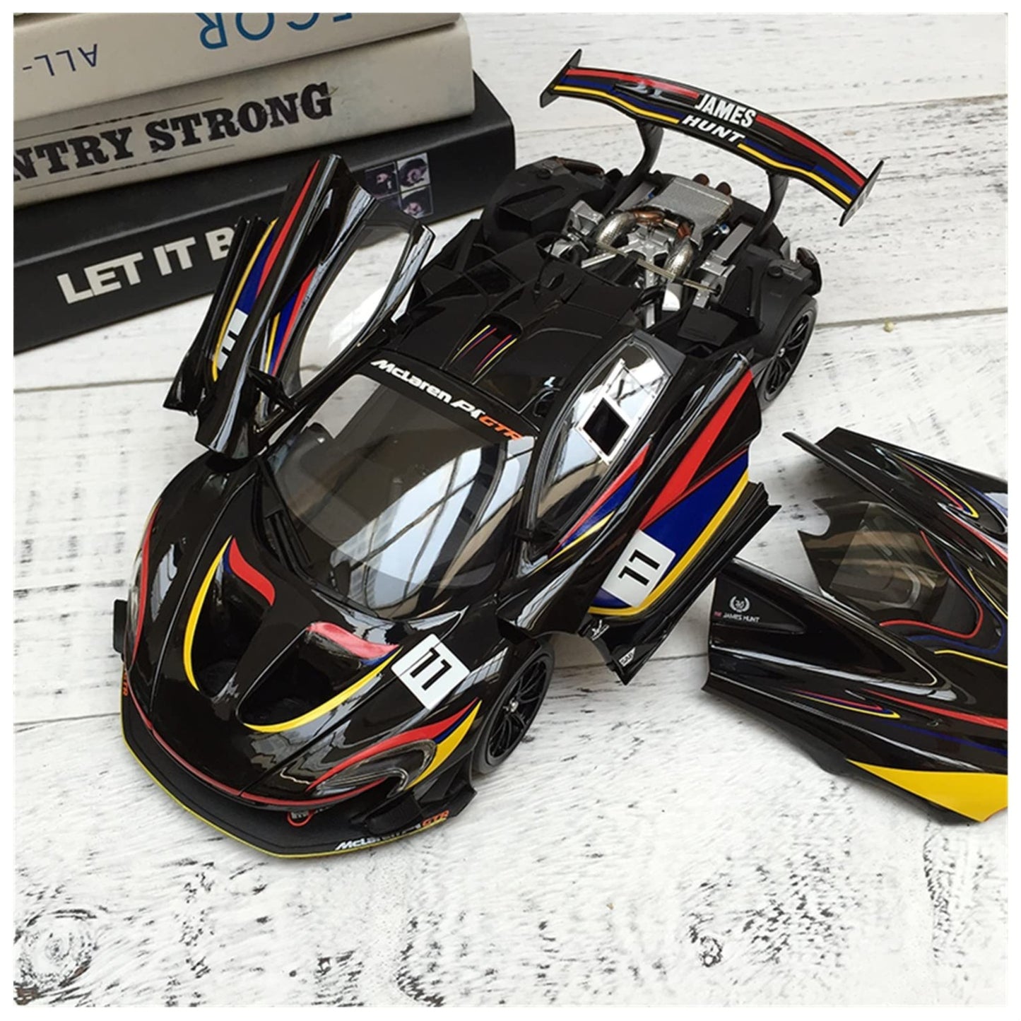 McLaren P1 GTR James Hunt Simulation Diecast Alloy Sports Car Model Collection Souvenir Display Miniature Replica Car