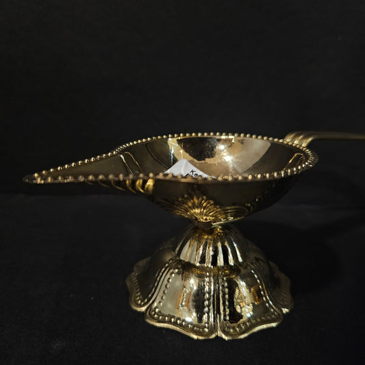 Brass Diya for Pooja, Oil lamp Diya for Daily Pooja/Diwali Pooja Traditional Brass Diya for Puja, Diya for Home mandir, Brass Diya for Pooja